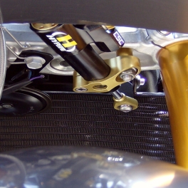 Kit montage pour amortisseur de direction Hyperpro TRIUMPH 675 DAYTONA 2006 2012