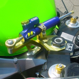 Kit fixation pour amortisseur de direction