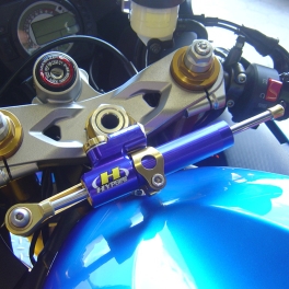 Kit fixation pour amortisseur de direction