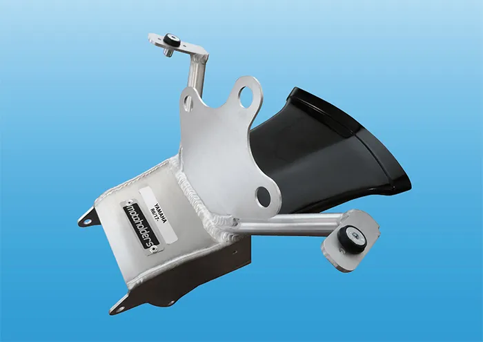 Support de carénage avant aluminium avec prise d'air gelcoat noir