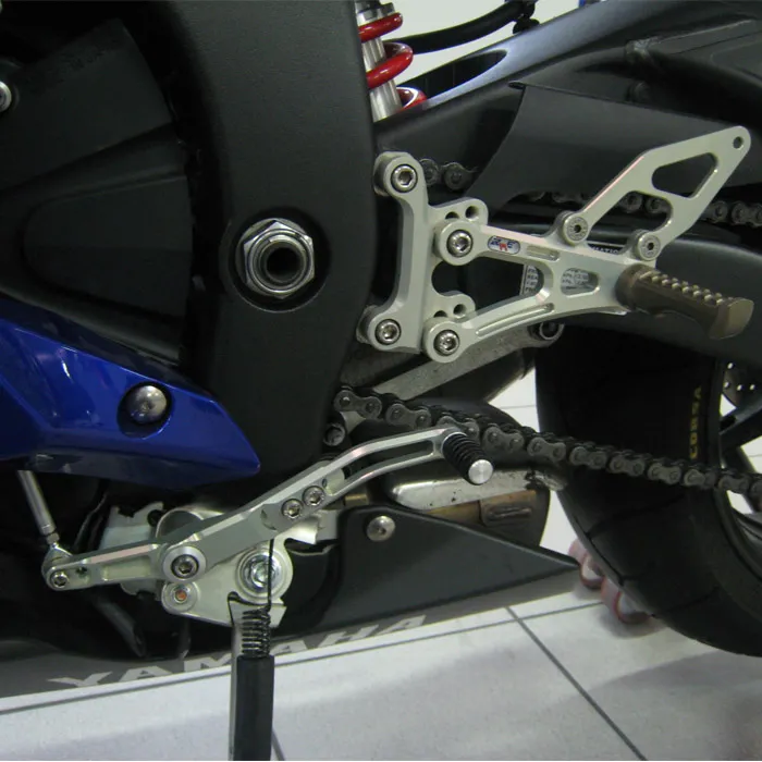 Commandes reculées Robby Moto modèle EVO YAMAHA YZF600 R6 2006 2016