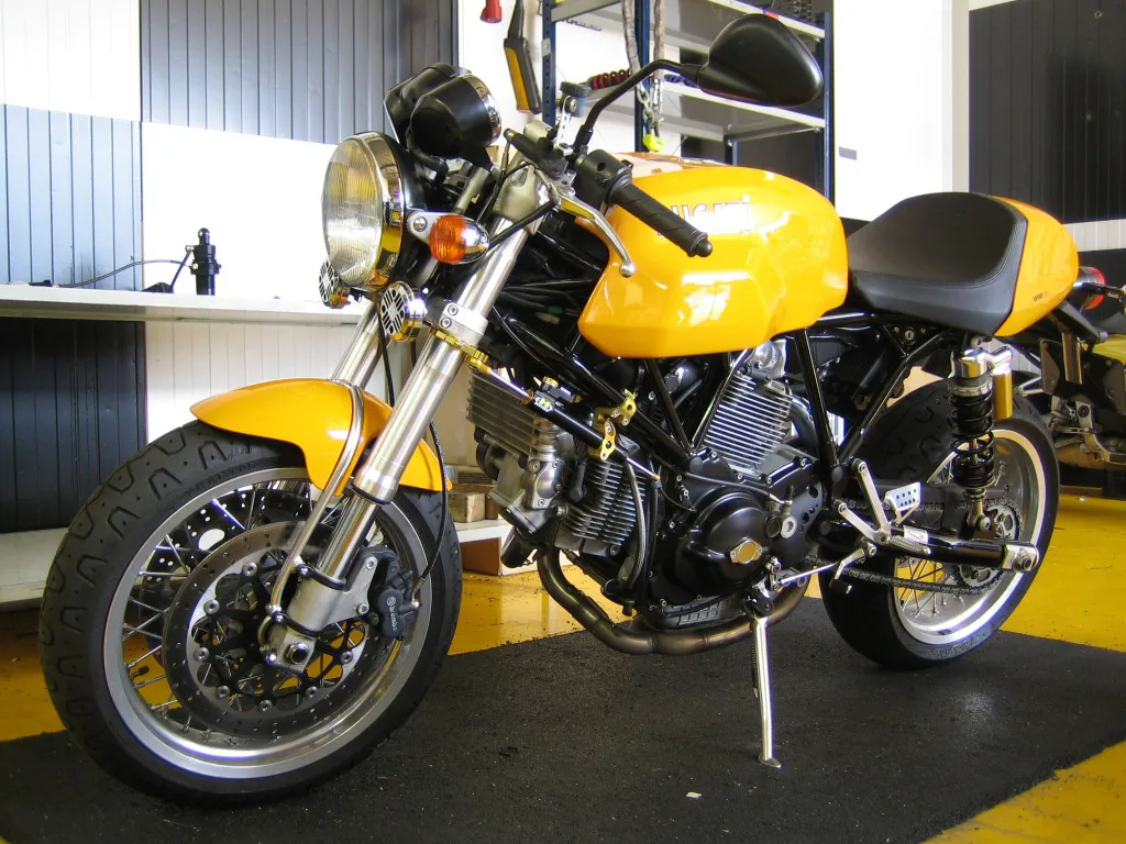 Kit montage pour amortisseur de direction Hyperpro DUCATI Sport 1000 2006 2009