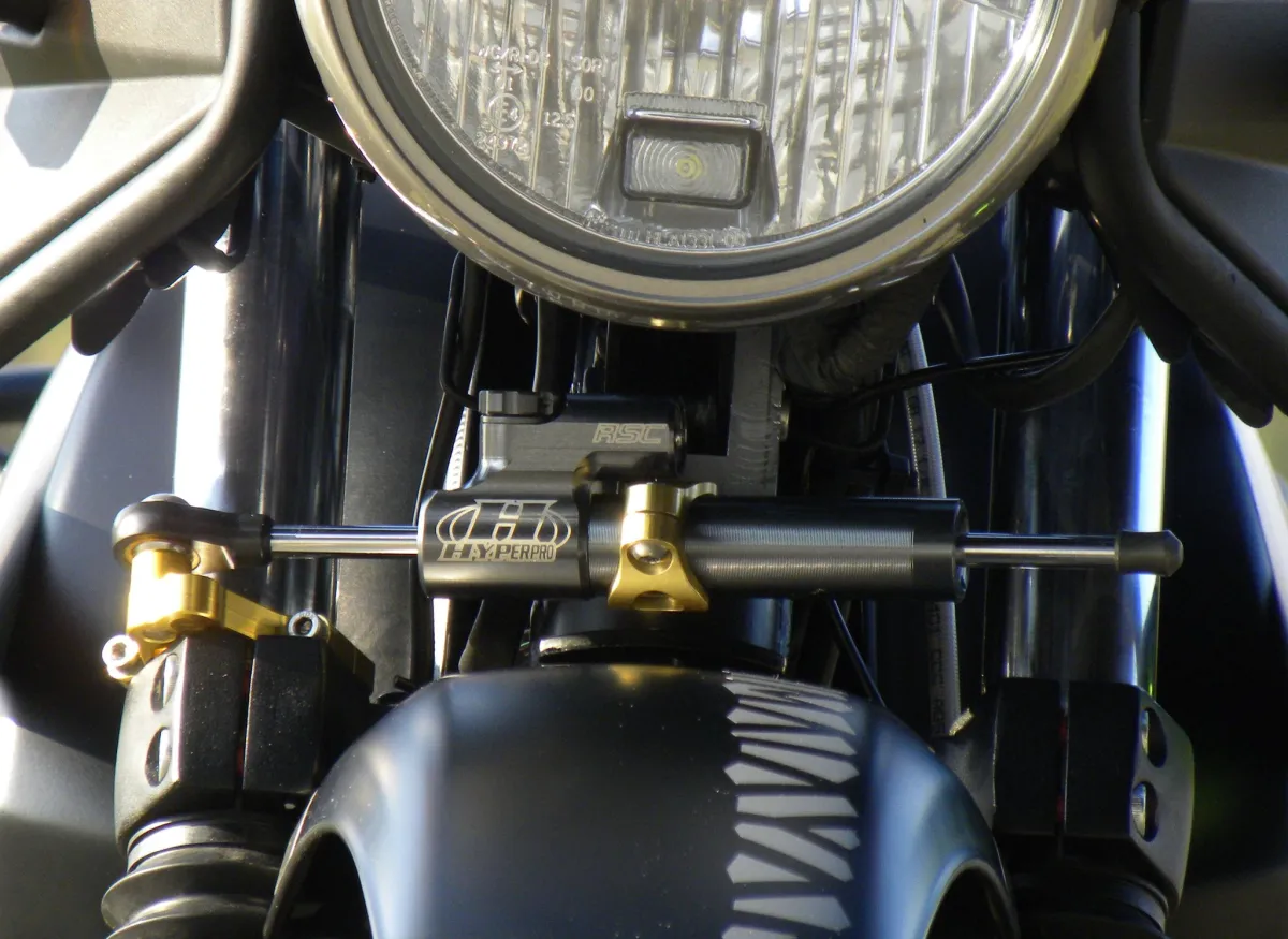 Kit montage pour amortisseur de direction Hyperpro ROYAL ENFIELD HIMALAYAN 411 2016 2020