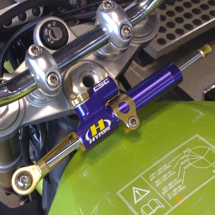 Kit fixation pour amortisseur de direction